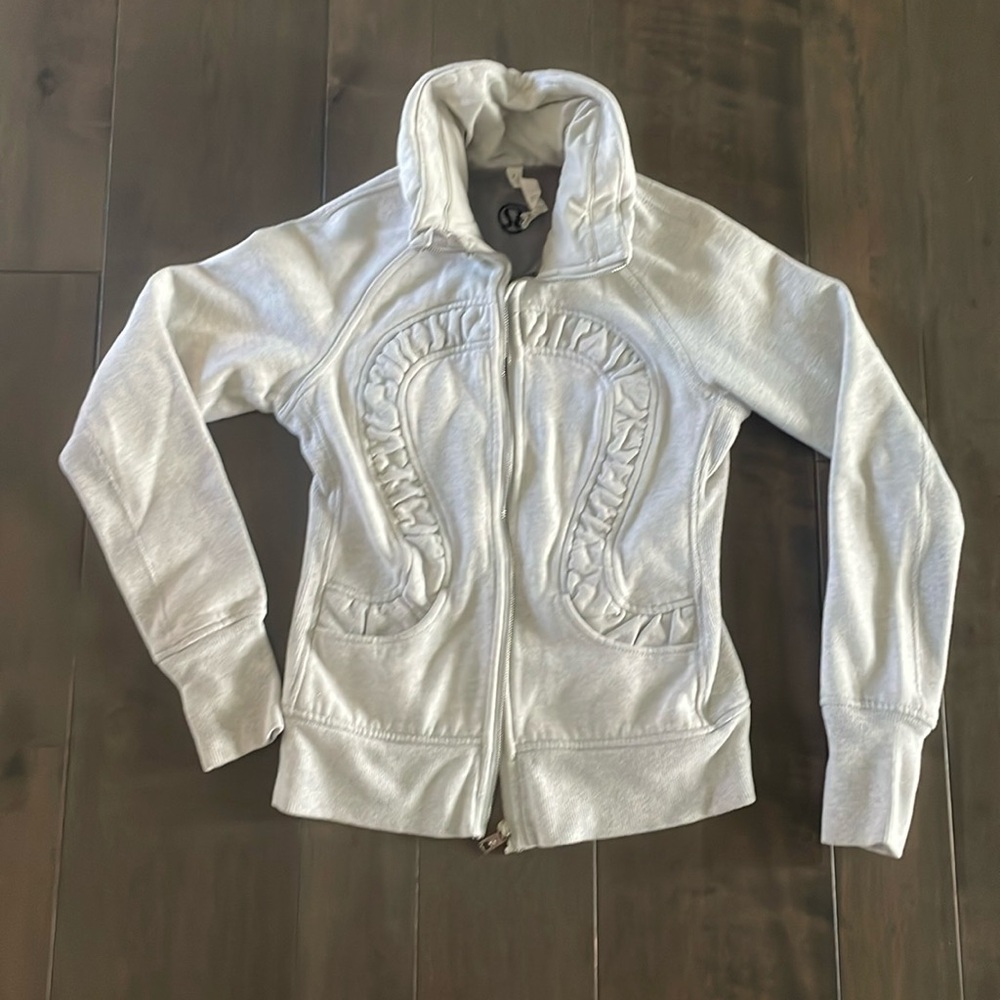 Lululemon scuba zip up sweatshirt size 6